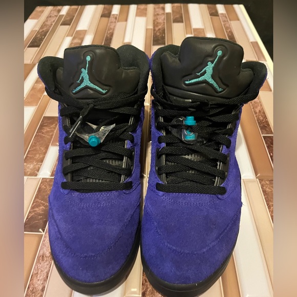 AIR JORDAN 5 RETRO 'ALTERNATE GRAPES’ Size 10.5! VNDS! - Picture 2 of 6